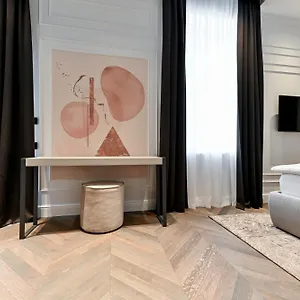 Three Pearls Deluxe Appartement